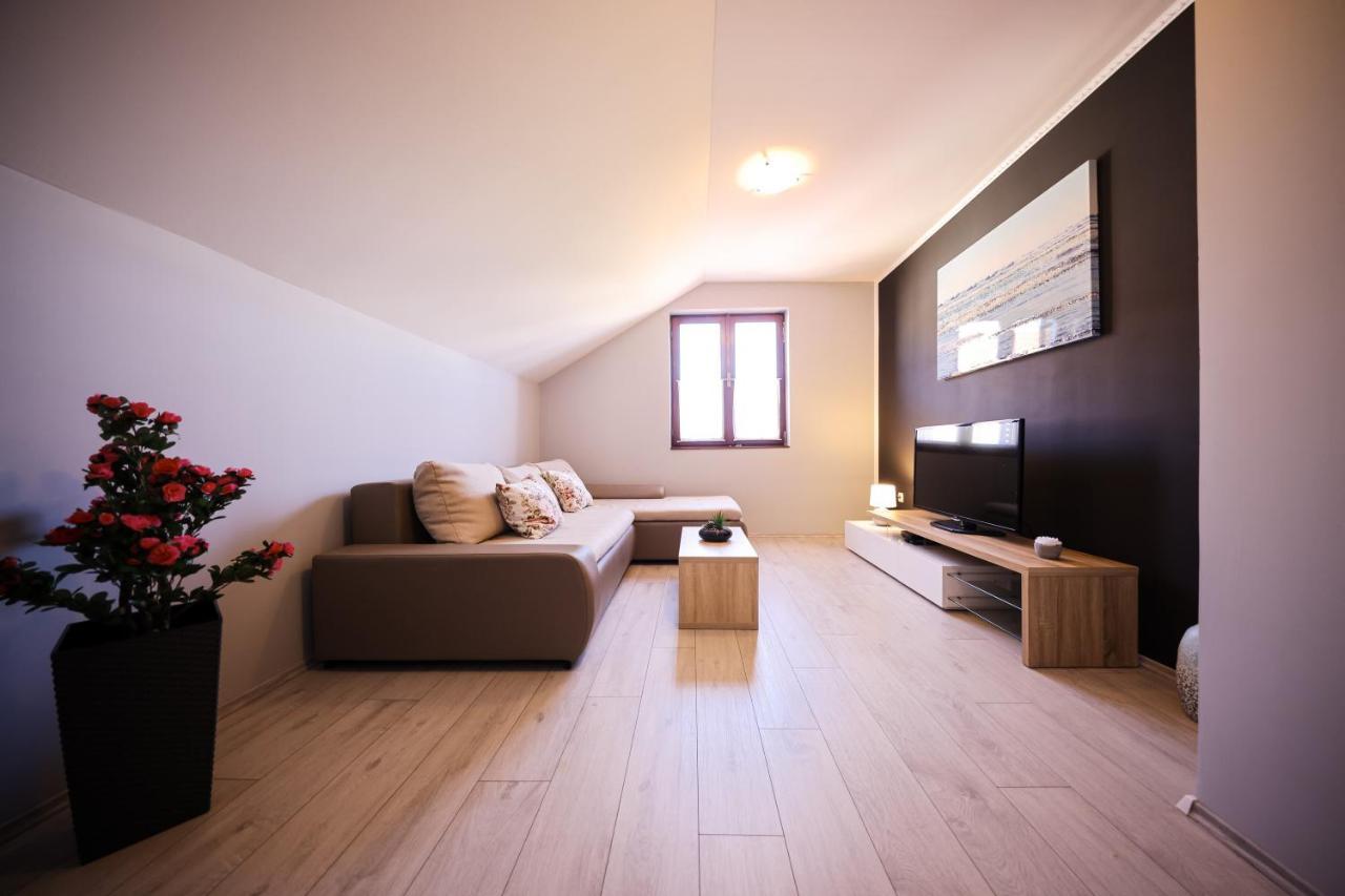 Apartment Ruza Sukošan Exterior foto